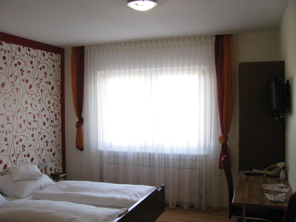 Muggensturm Hotel Buergerstube חדר תמונה